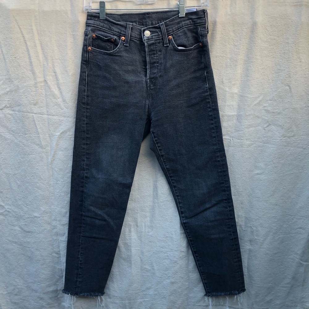 Women’s Levi’s button fly Denim Jeans 26